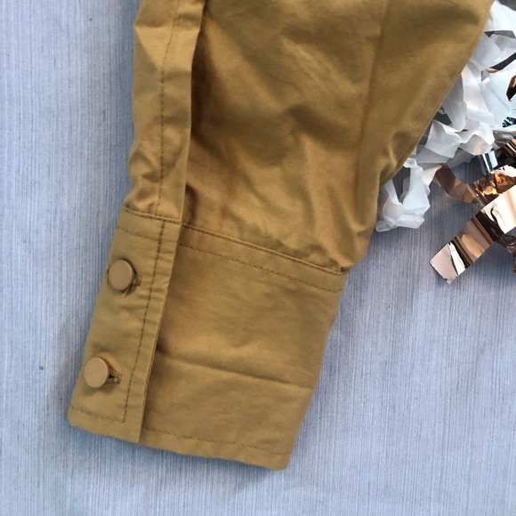 Button up - Picture 6 of 8